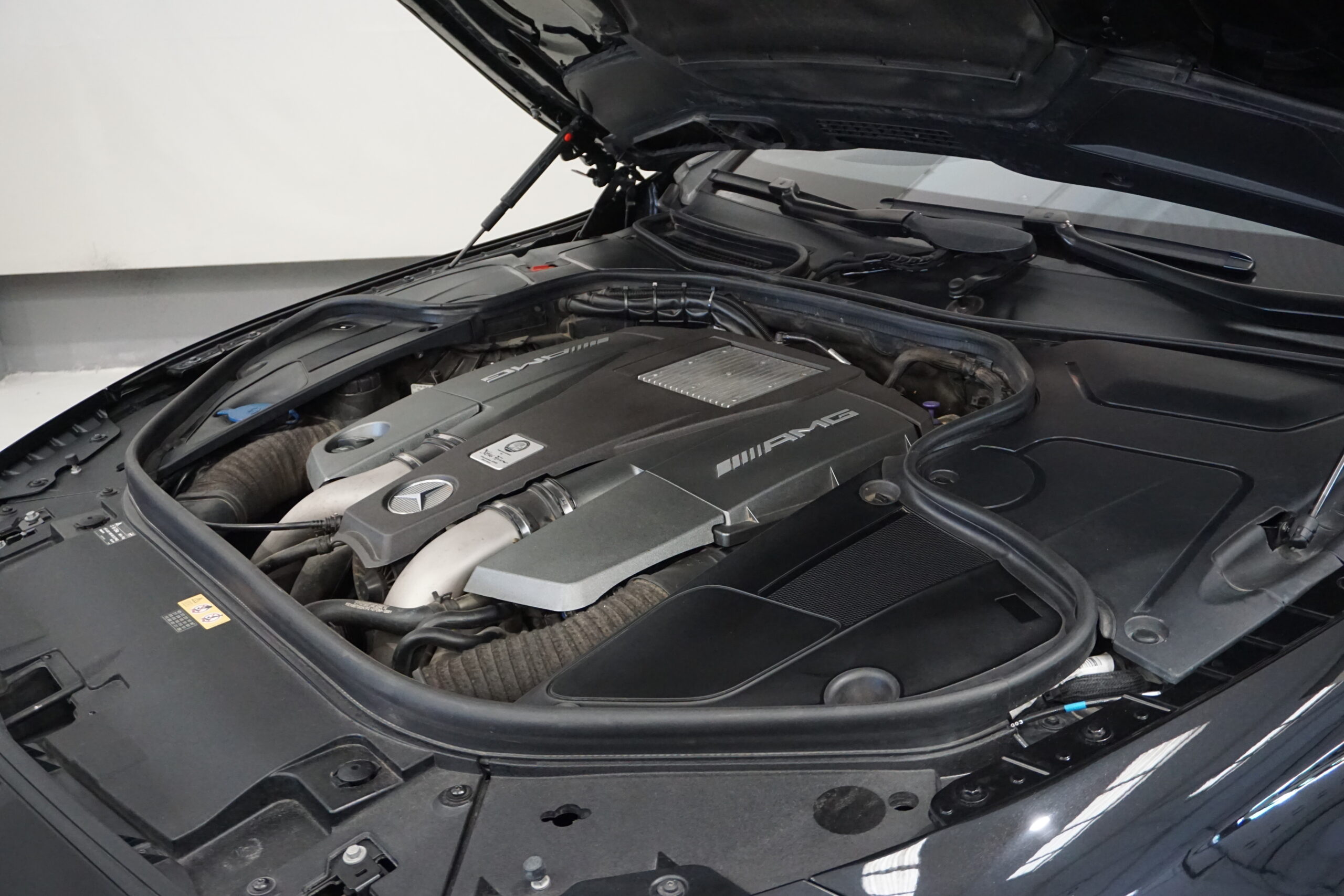 Mercedes-Benz S63 Coupe AMG V8 5.5 BiTurbo Edition 1