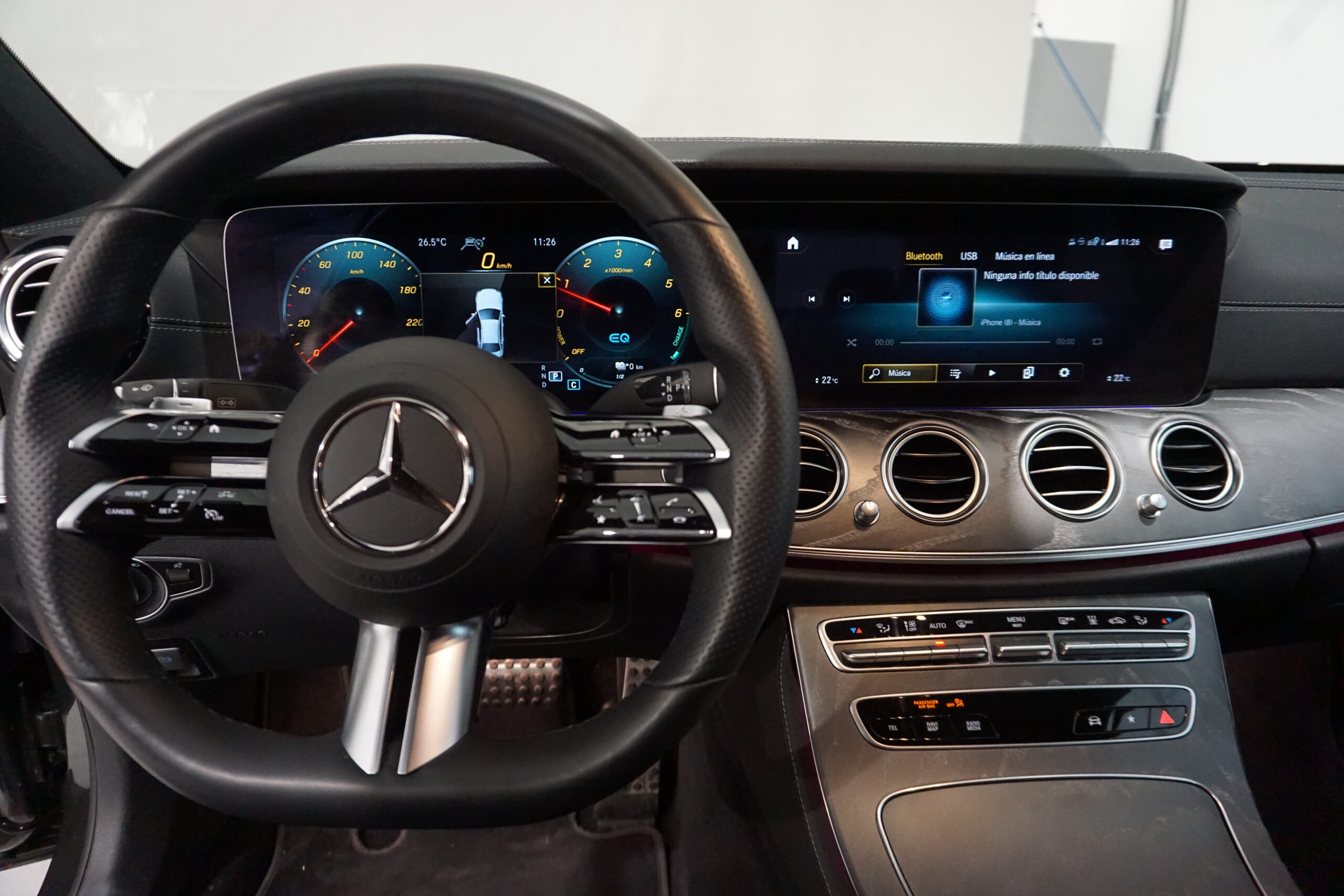 Mercedes-Benz E300de 2.0D Hybrid 306CV AMG-Line