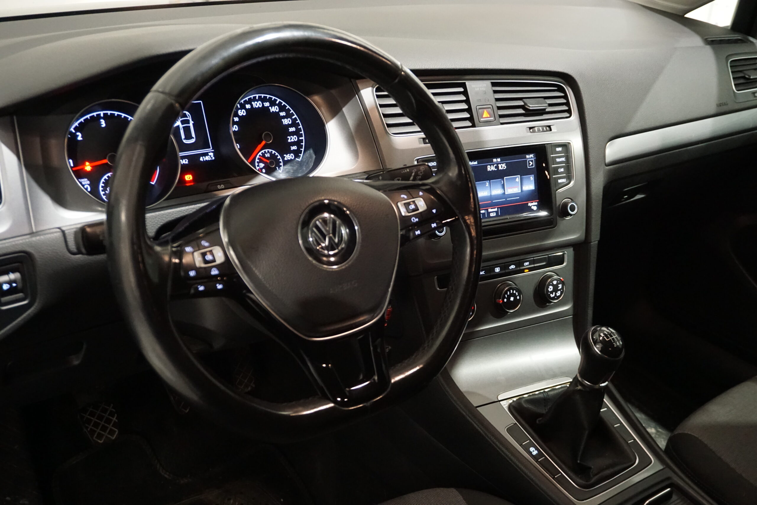 Volkswagen Golf 1.6TDI 105CV Advance