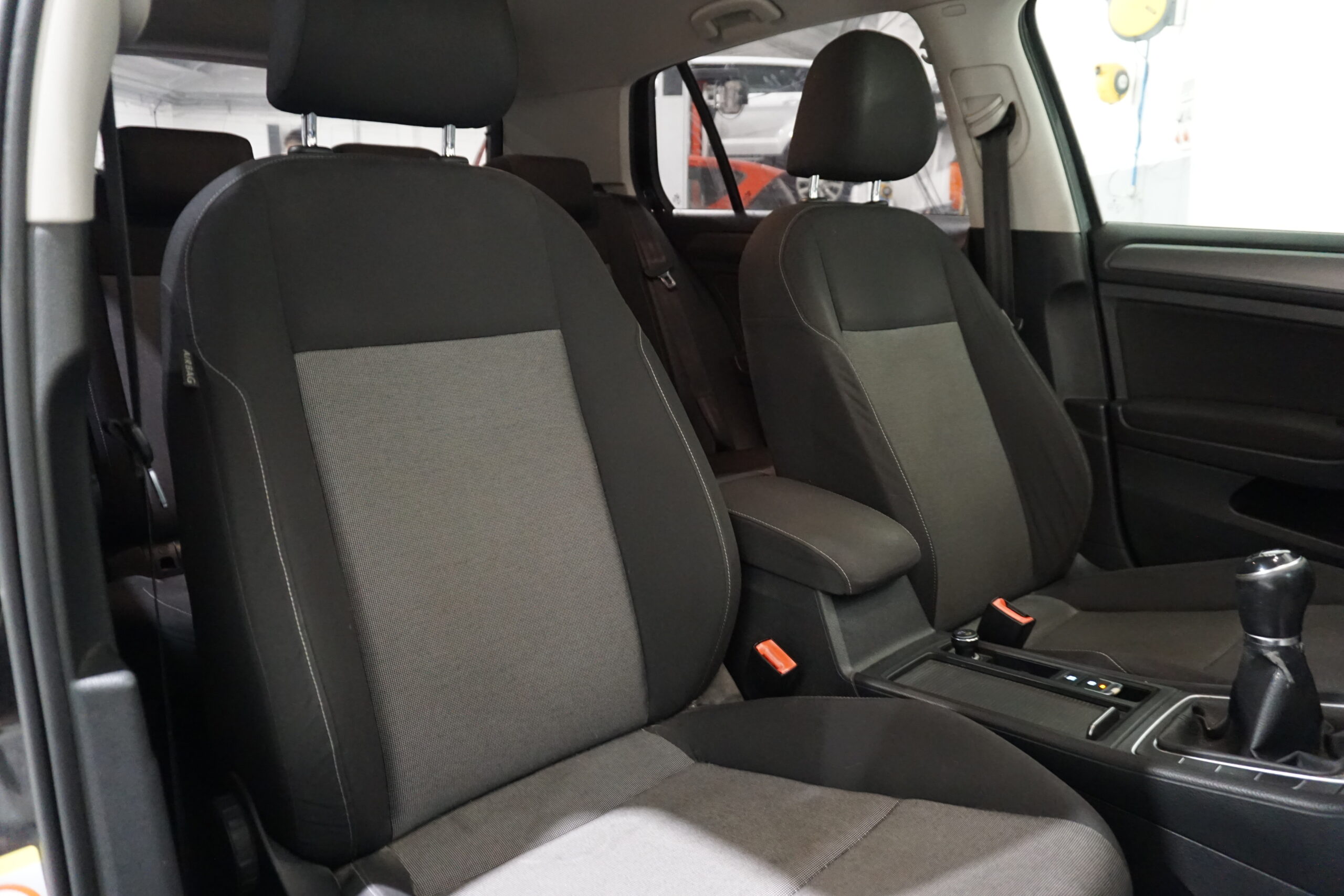 Volkswagen Golf 1.6TDI 105CV Advance