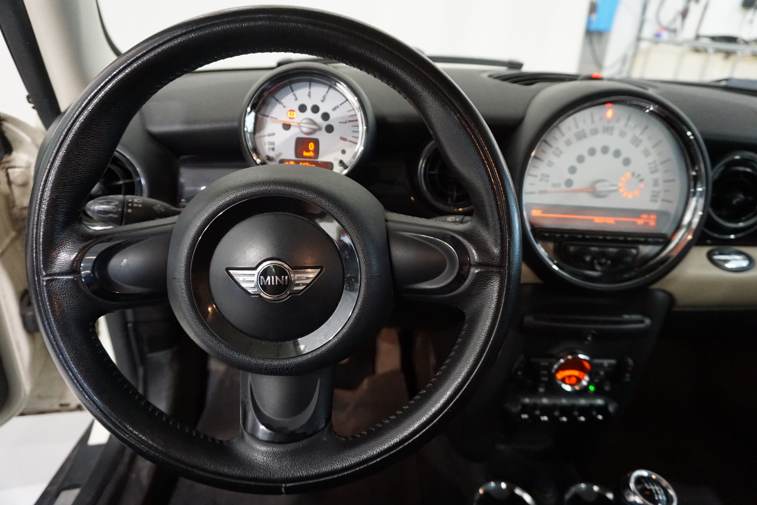 Mini Cooper 1.6i 122CV